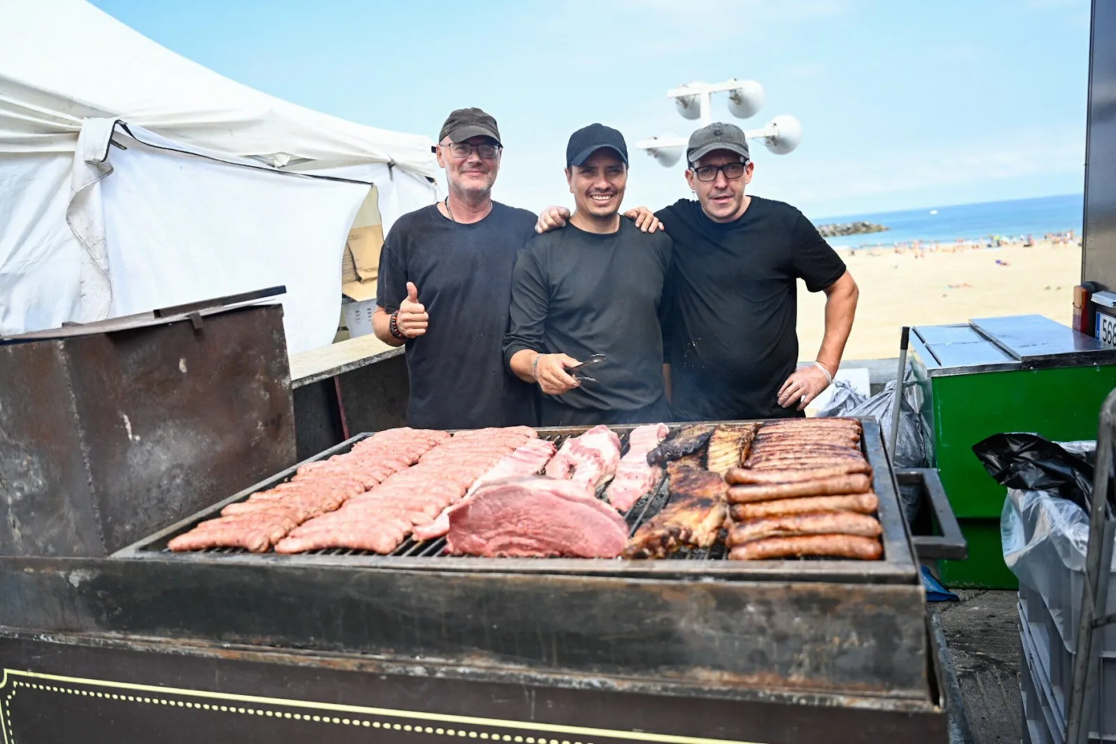 Cenar en la Semana Grande sin reservar: los 14 food trucks de las terrazas del Kursaal, de 12:00 a 01:30