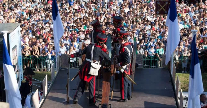 El Cañonazo que da inicio a la Semana Grande de Donostia desde los jardines de Alderdi Eder