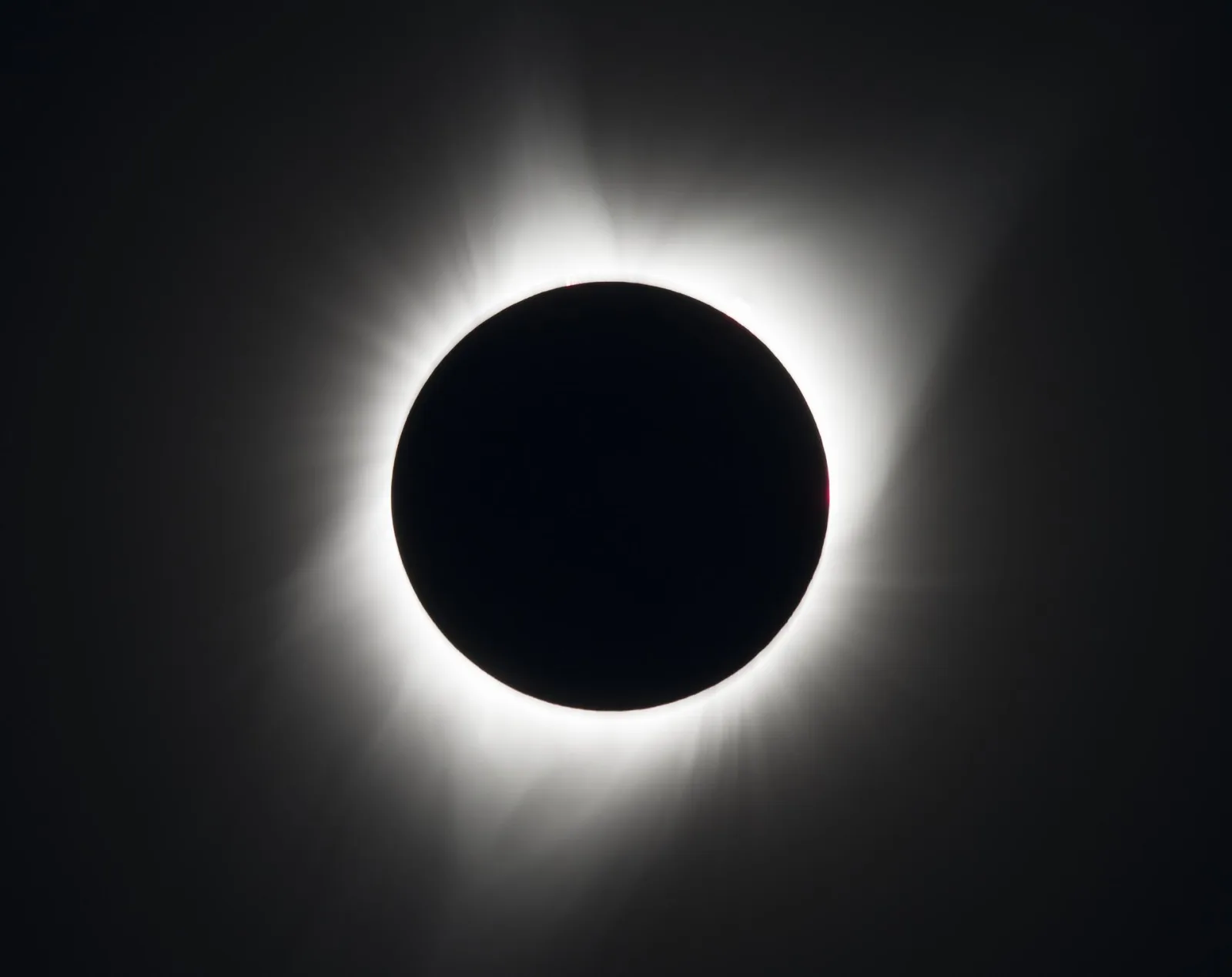 Gijón vivirá el eclipse total en plena Semana Grande: 1 minuto y 45 segundos de noche a las 20:27