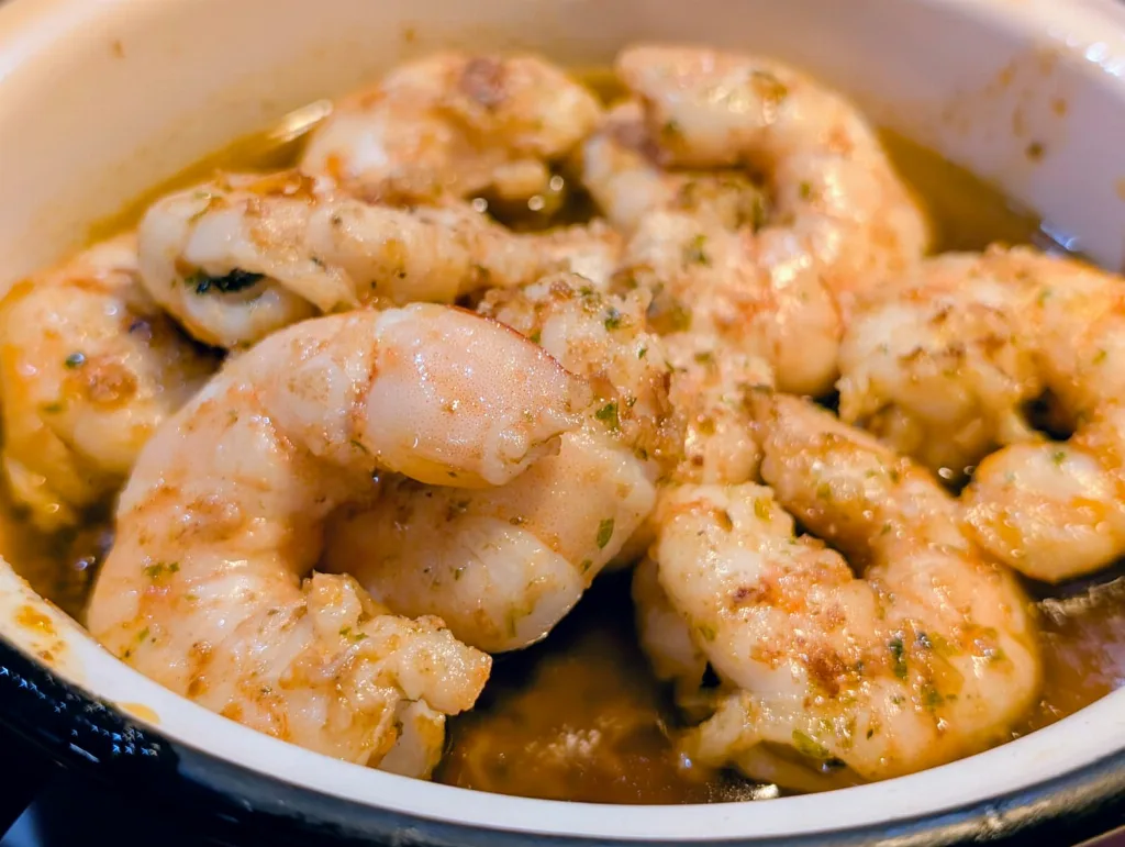Gambas al ajillo en cazuela en la Taberna Santoña