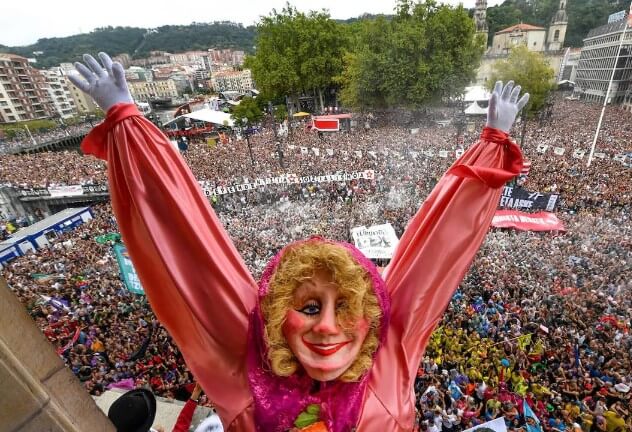 Apertura de Txosnas con Marijaia.