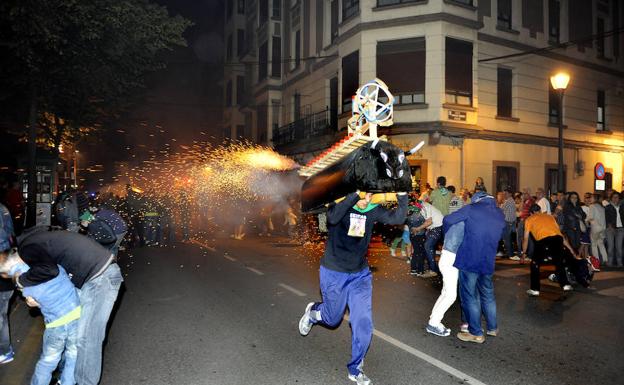 Toro de fuego