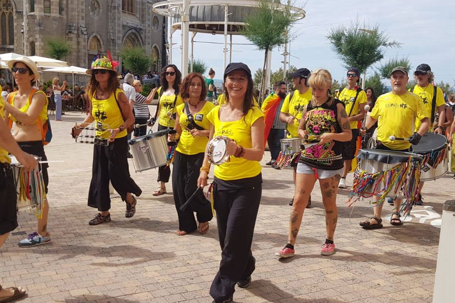 Batukada Eguna: Concentración y desfile de batukadas