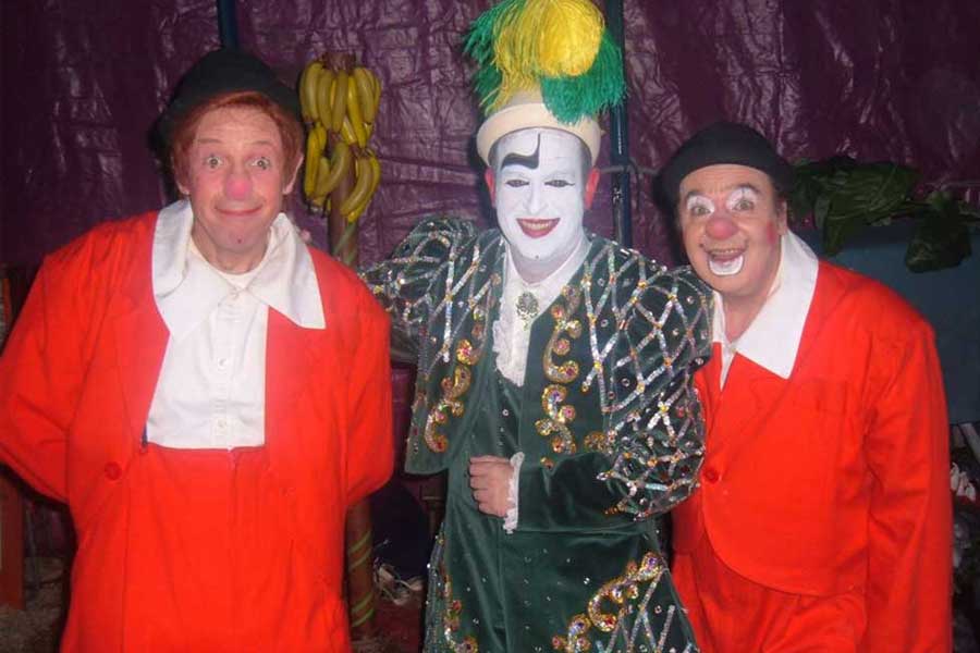Tutik Clowns presenta su espectáculo de humor «Txaplin»