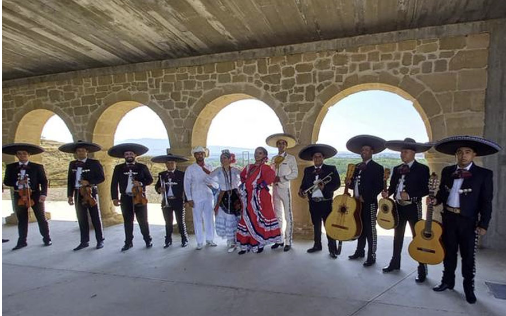 Mariachi Internacional «México en el corazón» y ballet folklórico «México de Lupita»