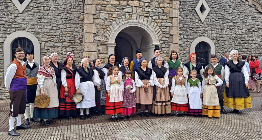 Grupo folclórico el Xolgoriu