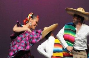 Mariachi México Lindo & Ballet Folklorico Leyendas de México